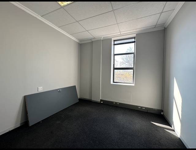 253M² OFFICE TO LET IN ECO PARK ESTATE